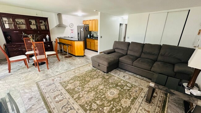 Building Photo - 84-688 Ala Mahiku St Rental