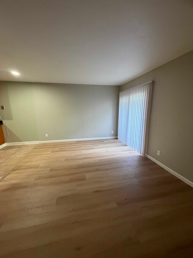 Photo - 2124 90th Ave