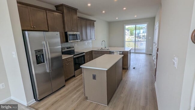 Photo - 9376 Tanfield Dr