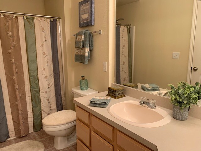 Muriel Crossing Apartments