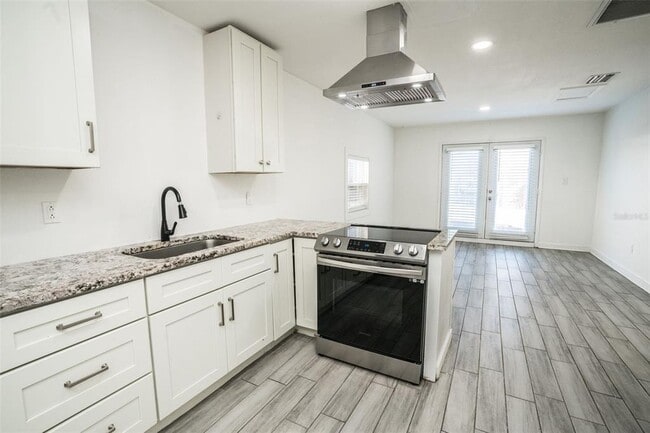 Photo - 1007 E 32nd Ave Unidad 1/2