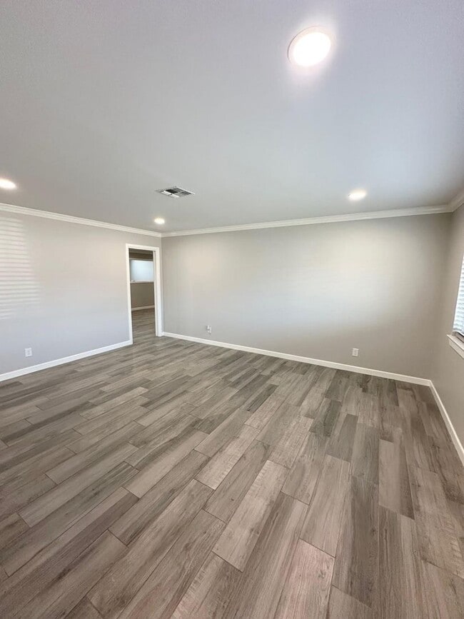 Photo - 3 Bed 2 Bath Ready To Rent ASAP!