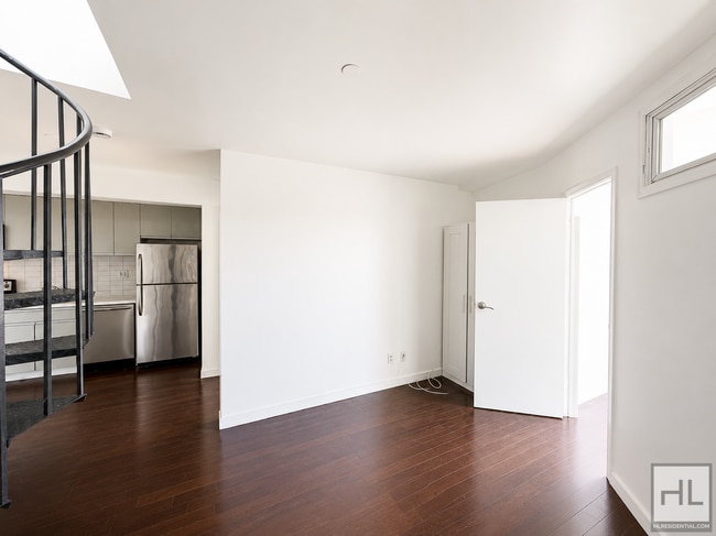 Bushwick 2-Bed 1-Bath / Outdoor Space