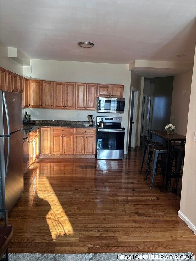 Photo - 252 Warren St Unit 3