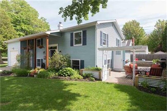 3 Bedroom Single Family Home New North End - 3 Bedroom Single Family Home New North End