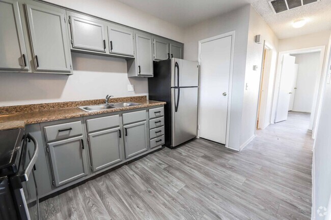 Building Photo - 419 N 15th St Unit 419 15th Street #4 Rental