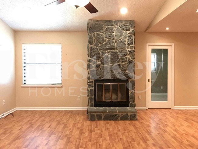 Photo - 10812 Carrington Ct