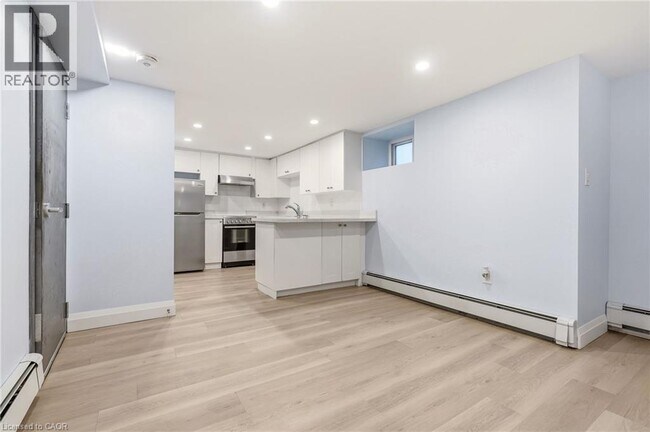 Photo - 152 Sanford Ave S