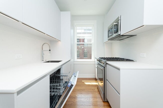 Building Photo - 1bed in Cambridge available now