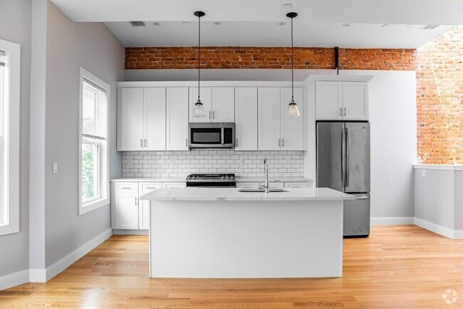 Building Photo - 4 Mount Vernon St Unit 1 Rental