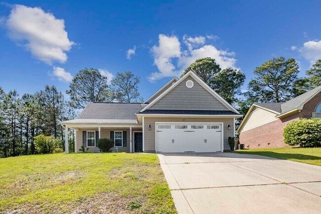 Building Photo - 4 Bedroom 2.5 Bath Home