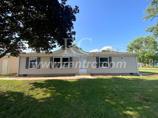 Building Photo - 911 Central-