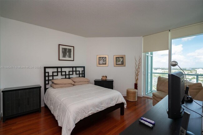 Photo - 1900 N Bayshore Dr Unit 2116