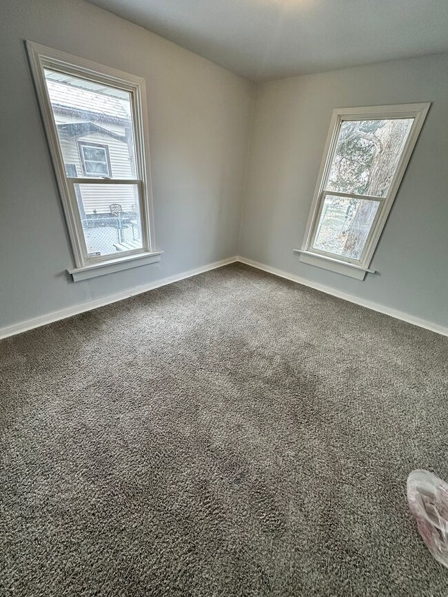 Photo - 1135 W Elliot