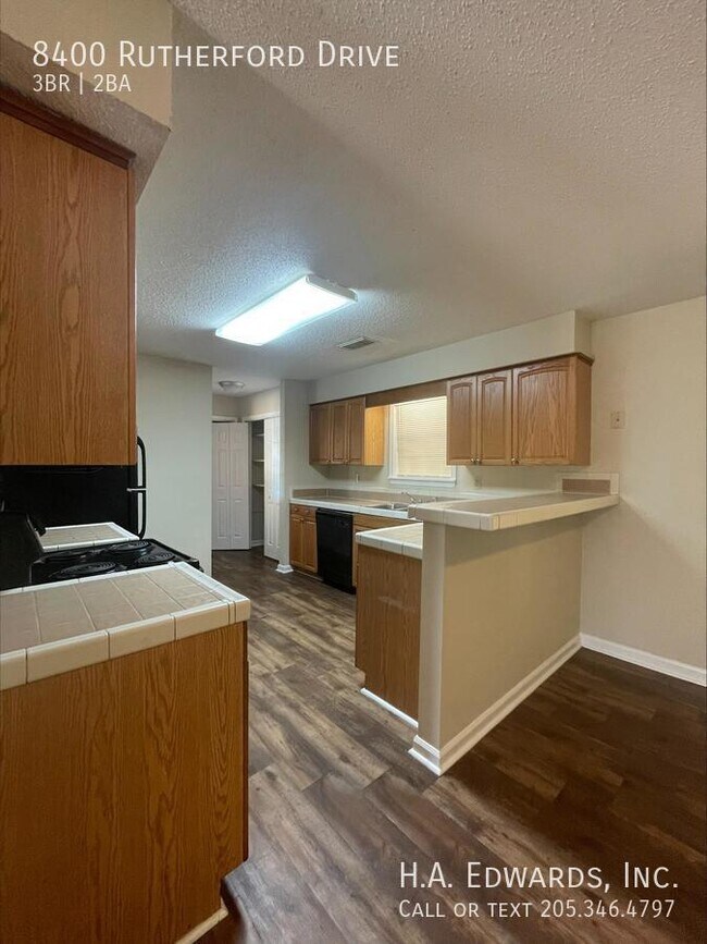 Photo - 8400 Rutherford Dr