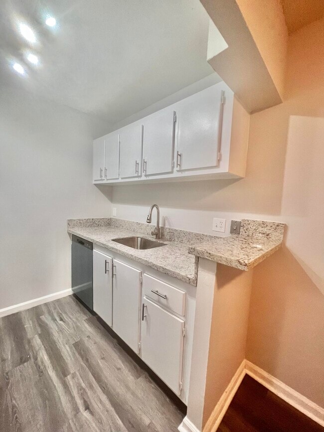 Photo - 1500 N Congress Ave Unit A43