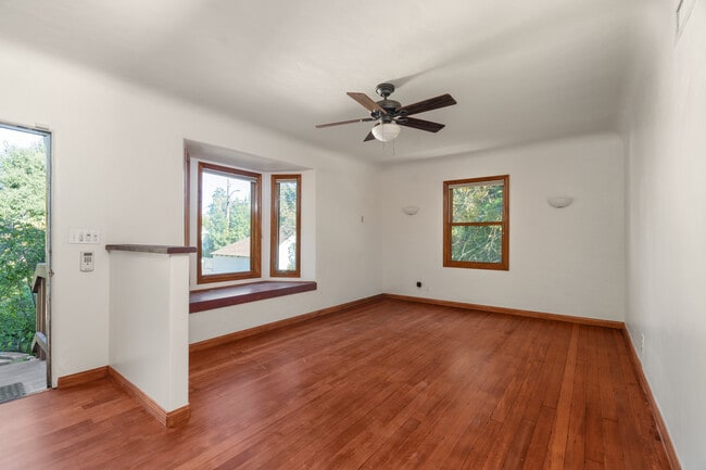 Photo - 3705 Fredonia Dr