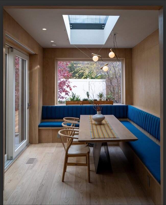 Building Photo - 375 6th Ave