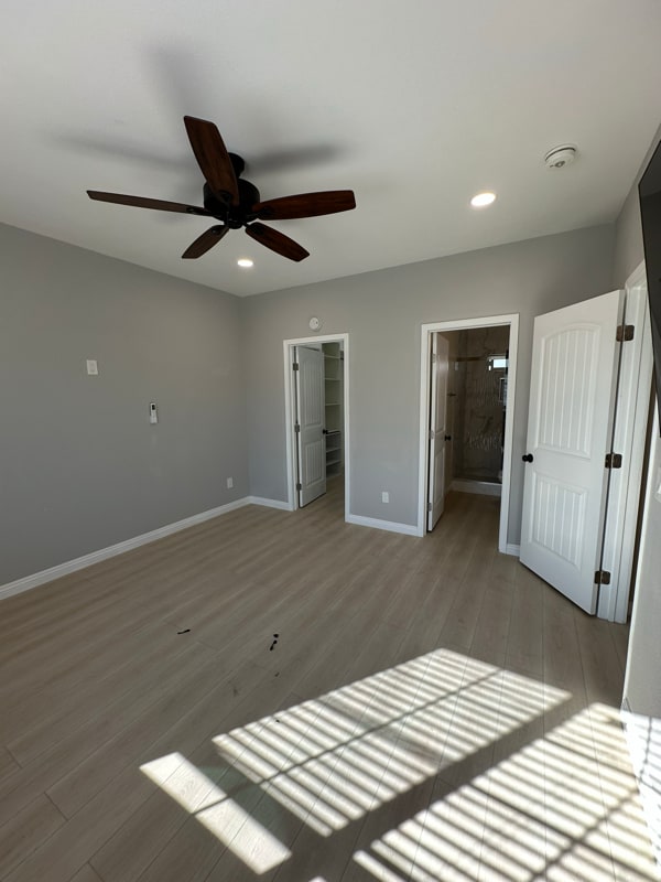 Photo - 543 W G St