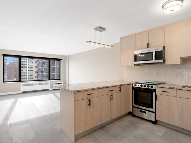 Building Photo - 3100 N Lake Shore Dr Unit 1402