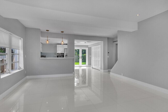 Photo - Beautiful California Style Hollywood Home