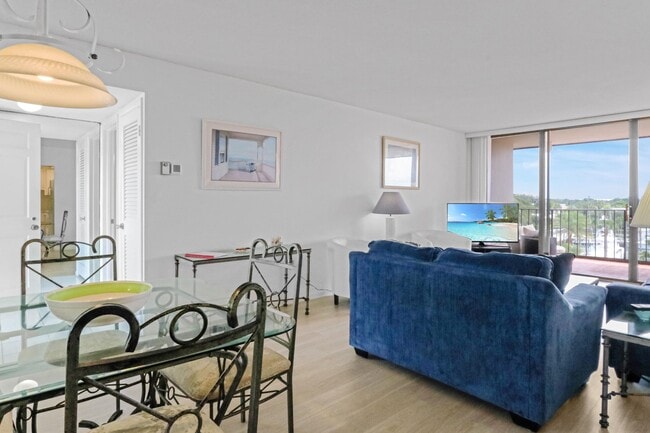 Photo - 225 S Beach Rd Unidad 405