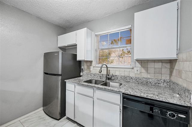 Photo - 3034 Tudor Ln