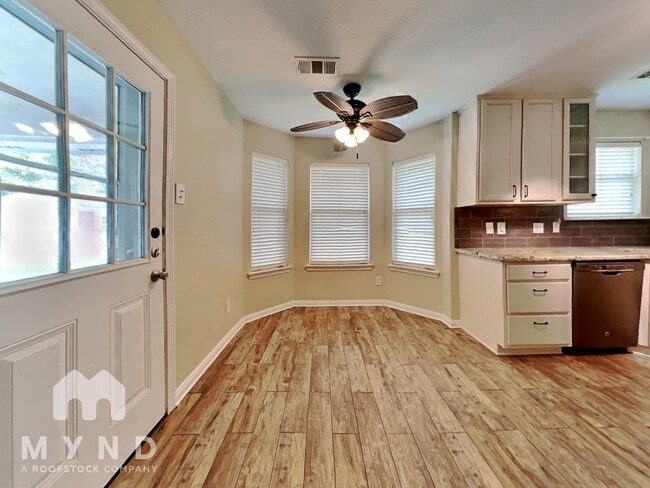 Photo - 2810 Orchid Tree Ln