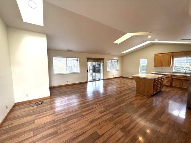 Photo - 18 Turnbridge Welles