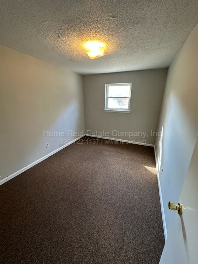 Photo - 151 Westdale Ave NW Unidad C