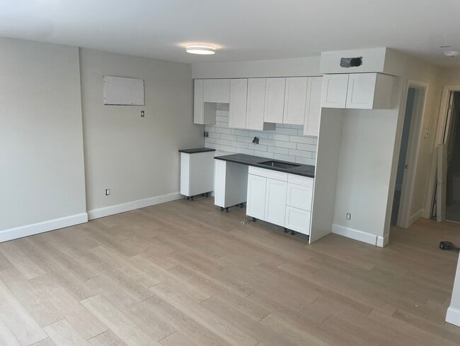 Photo - 118 Russell Ave