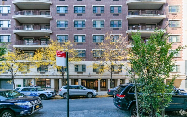 Photo - Queens Plaza