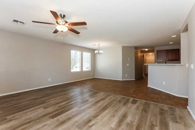 1126 E Daniella Dr