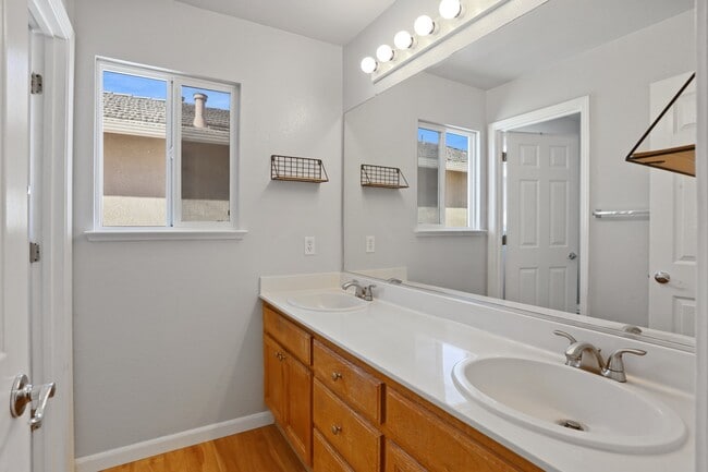 Photo - 2902 Campbell Ln