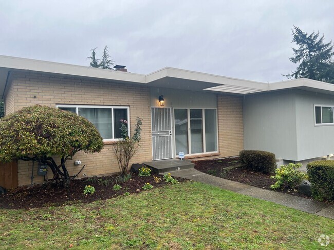 Building Photo - Spacious Home for Rent in South Seattle’s ...