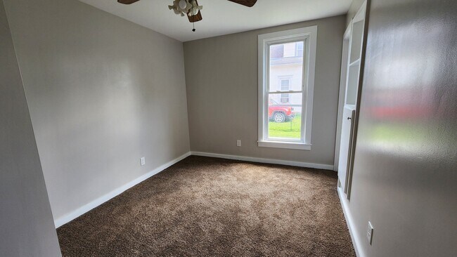 Photo - 216 Ludlow Rd