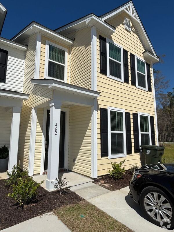 Building Photo - 462 Green Fern Dr Rental