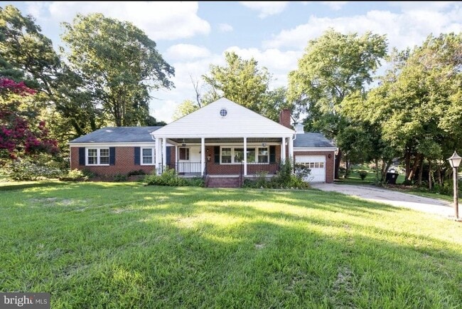 Building Photo - 10106 Phoebe Ln