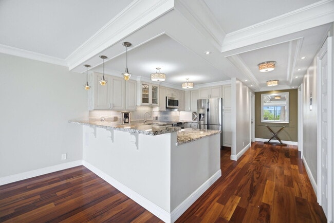 Photo - 2901 S Palm Aire Dr