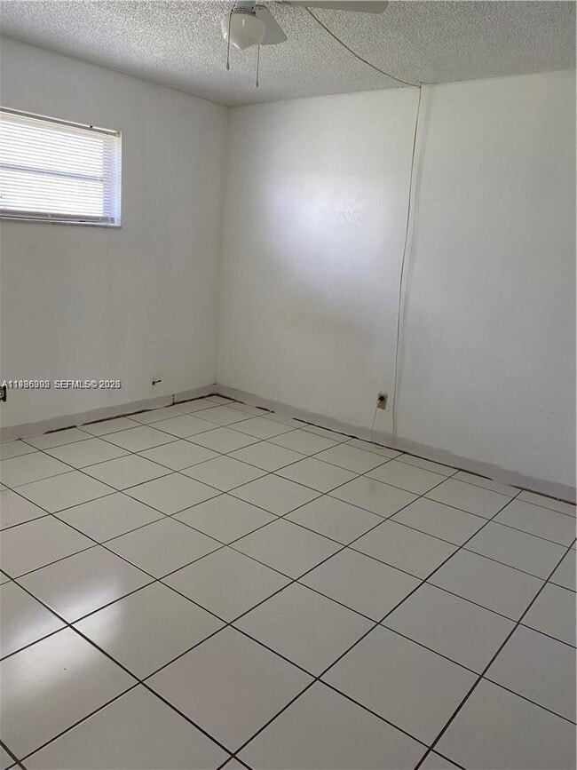 Photo - 6211 SW 37th St Unidad 203