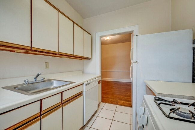 Photo - Heights Apartments at Cedar Fairmount