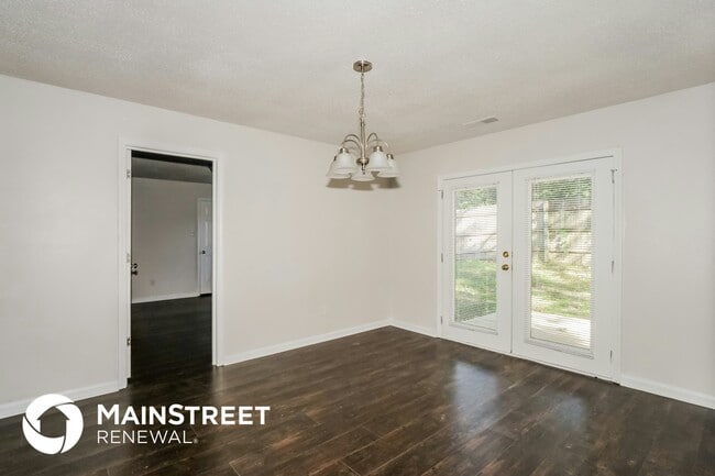 Photo - 3824 Windermere Rd