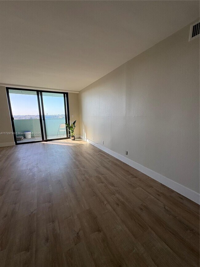Photo - 1825 W 44th Pl Condo Unit 904