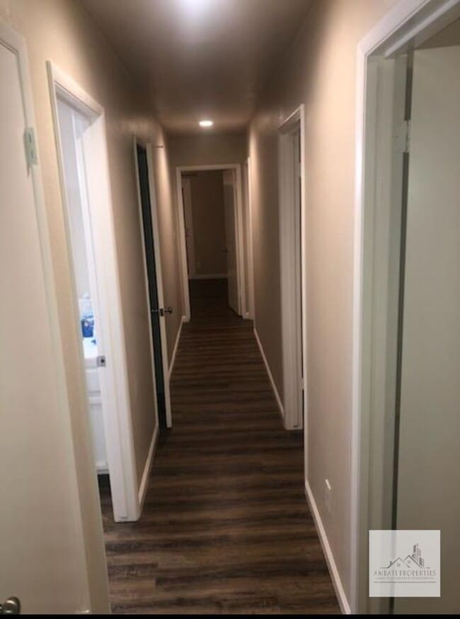 Photo - Beautiful 4 bedroom 2 bath home!