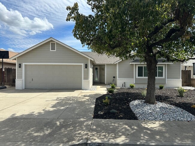 Building Photo - Beautiful newly remodeled home in Turlock