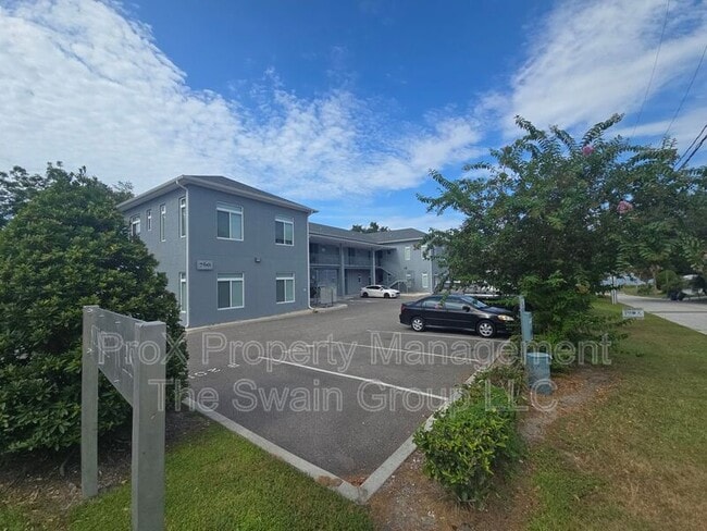 Building Photo - 750 Ave C SW Unit 101