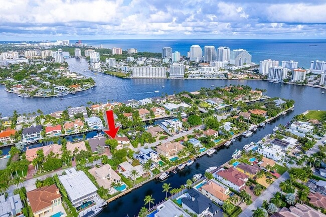 Building Photo - 2519 Barcelona Dr