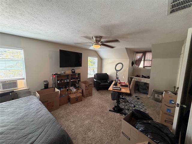 8044 Woodhue Cir