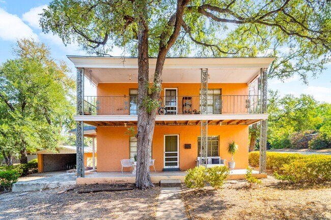 Building Photo - F28 Unit B