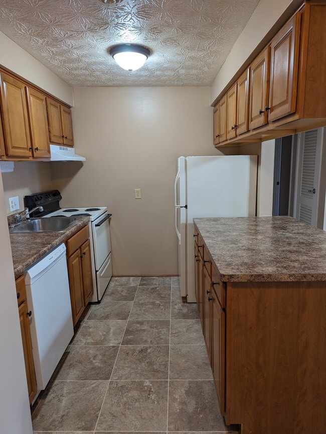 Springlake Apartments & Townhouses